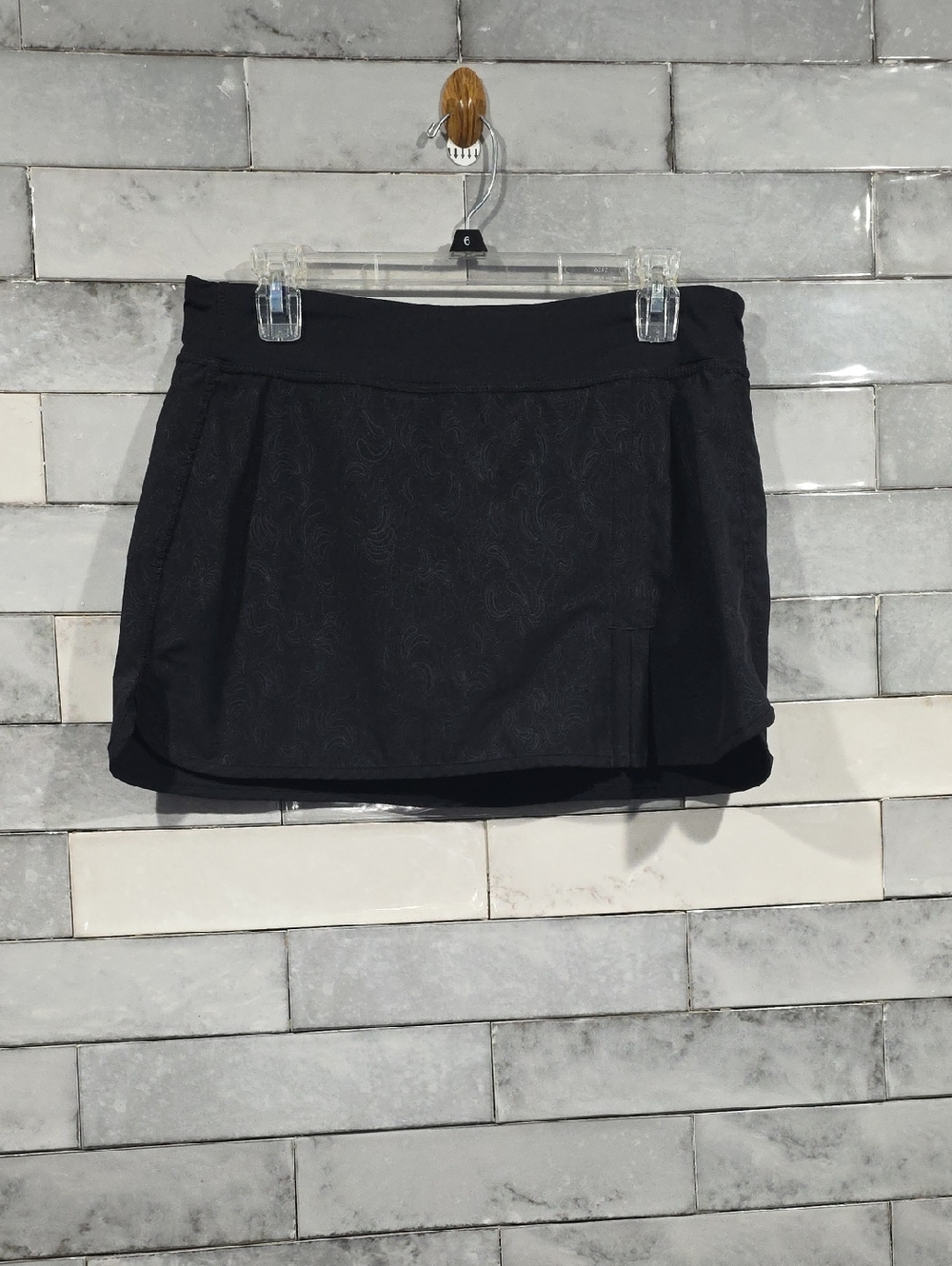 Tek Gear black athletic skirt Size Medium